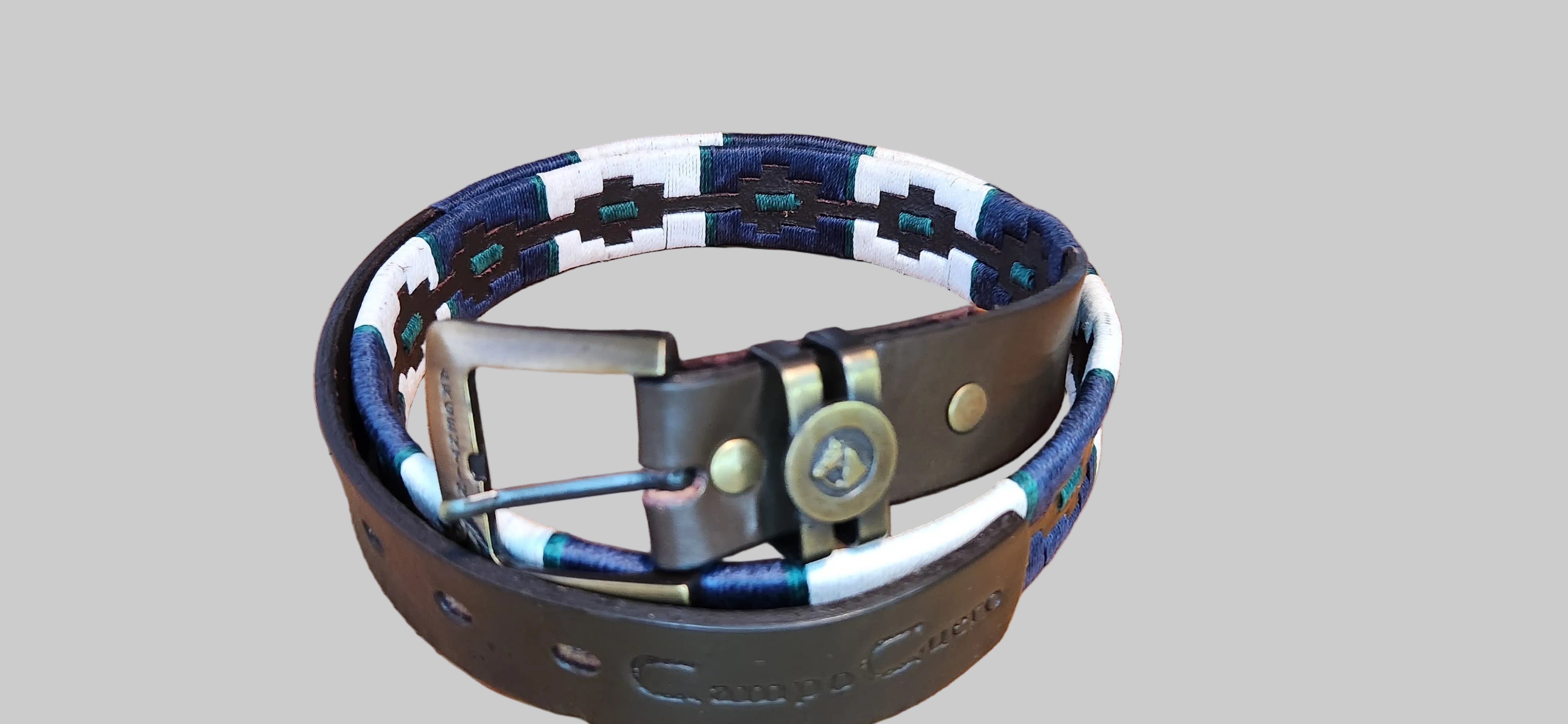 Fully embroidered belt