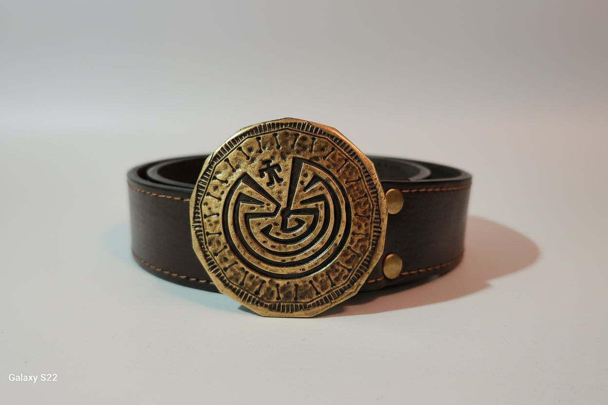 CH The Man in the Maze belt